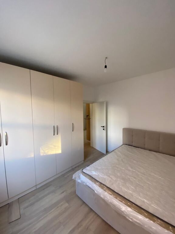 VENDESI APPARTAMENTO 2+1 5 MAGGIO 140.000 EURO