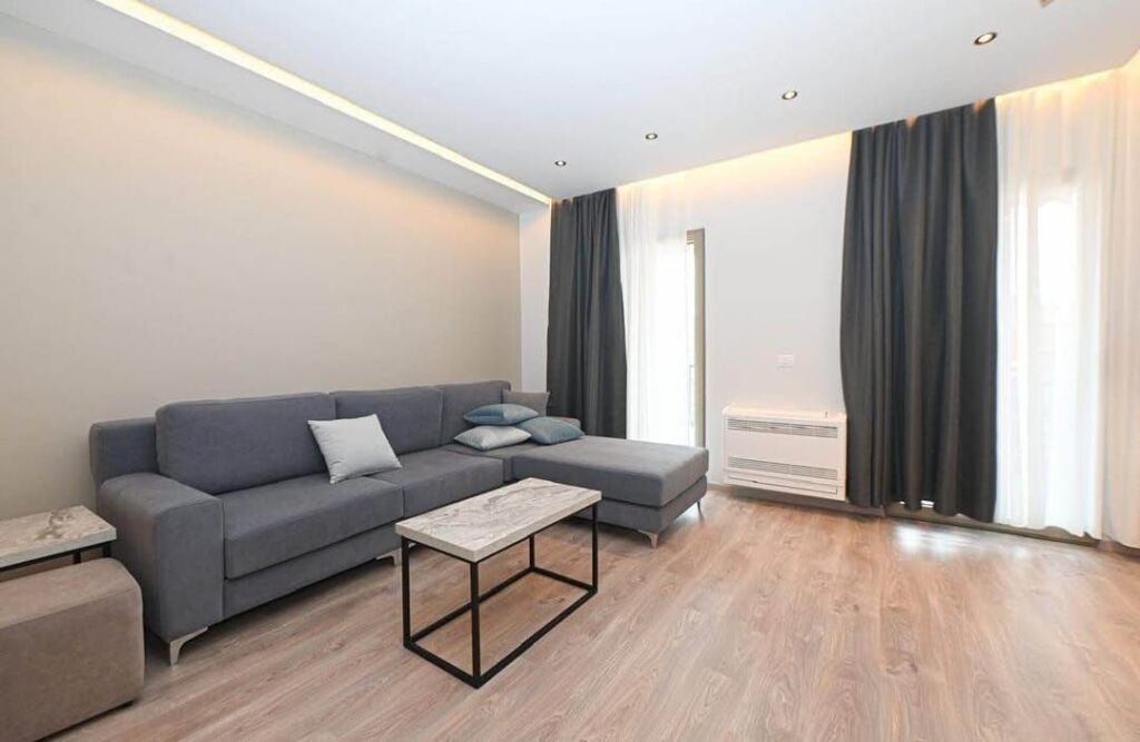 🏢 JEPET ME QIRA – APARTAMENT 2+1 TEK KOMPLEKSI DELIJORGJI