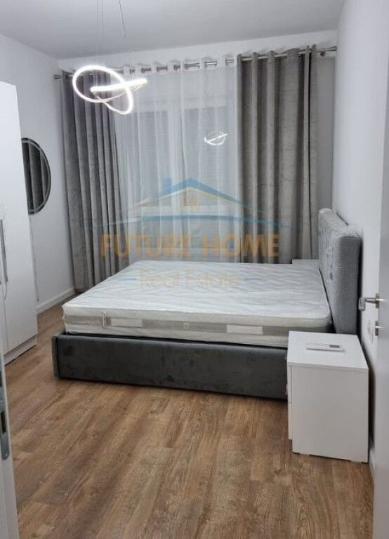 Qera, Apartament 1+1+Post Parkim, Komuna e Parisit, Tiranë