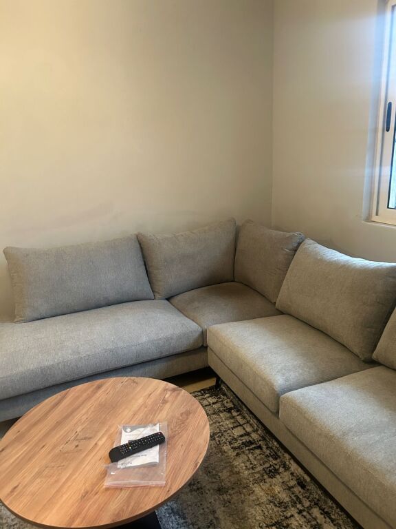 Jepet me Qera Super Ap 2+1+Parking Falas ,Casa Italia , Terminal 400 €uro
