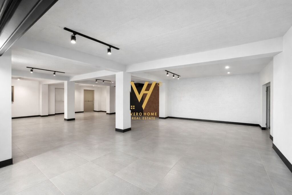 MAGAZZINO 220 M2 IN AFFITTO SAUK I RI 2.000 EURO
