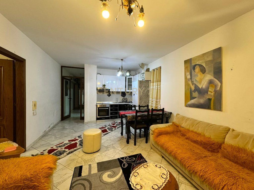 JEPET ME QERA APARTAMENT 2+1 TEK LIQENI I THATE