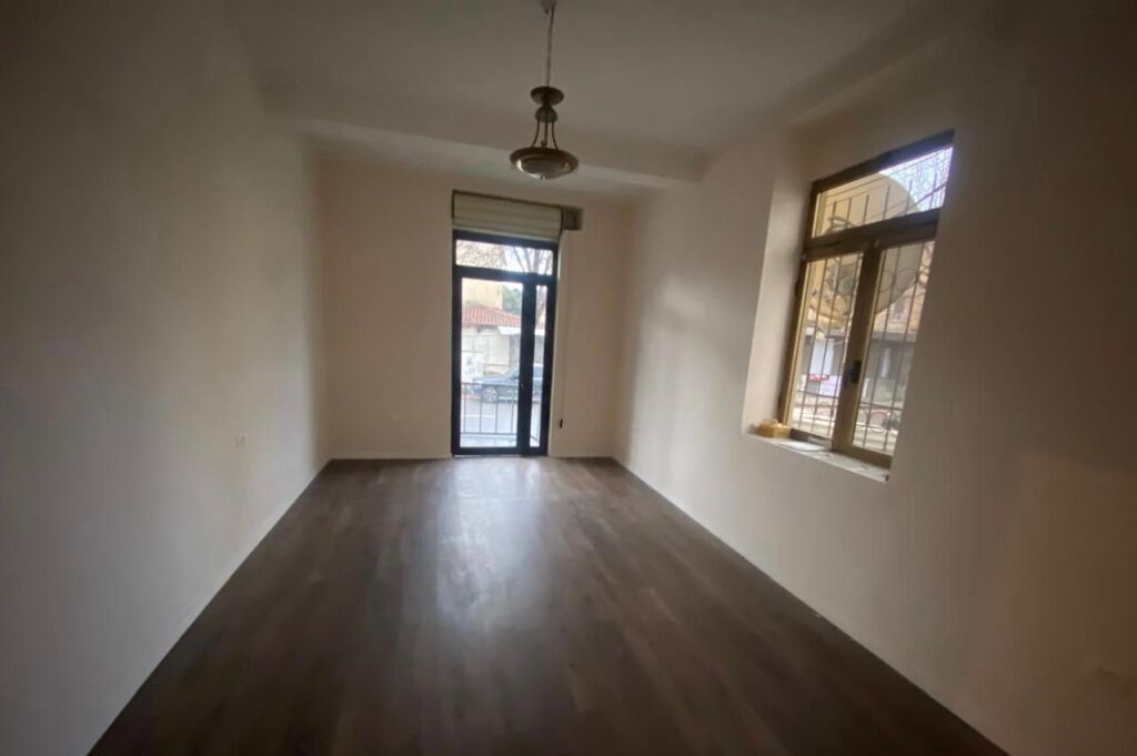 UFFICIO IN AFFITTO 73 M2 VIA DIBRA 1.200 EURO