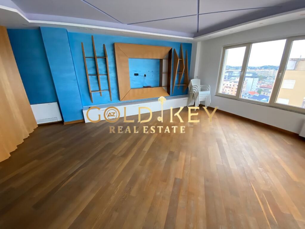 🏠 Shitet Apartament 3+1+2 full pamje deti Plazh Durres