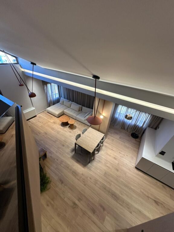 IN AFFITTO | DUPLEX DI LUSSO 3+1+2 + POSTO AUTO KODRA E DIELLIT