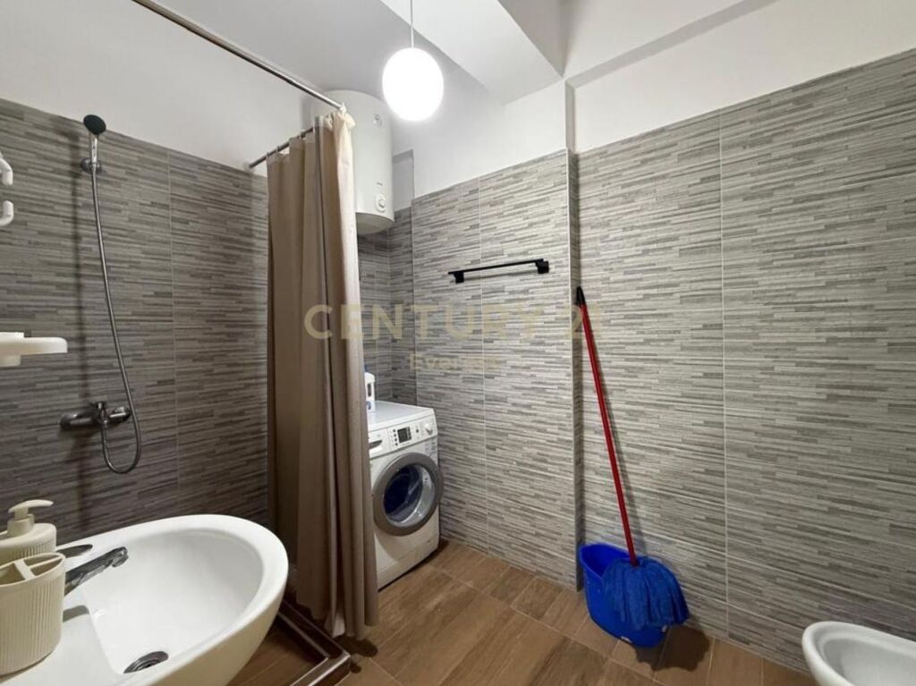 🏡 Apartament 2+1 për Qera