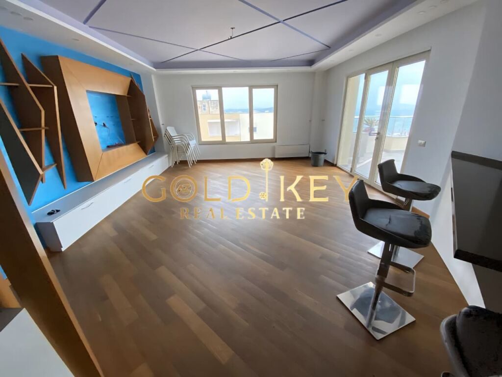 🏠 Shitet Apartament 3+1+2 full pamje deti Plazh Durres