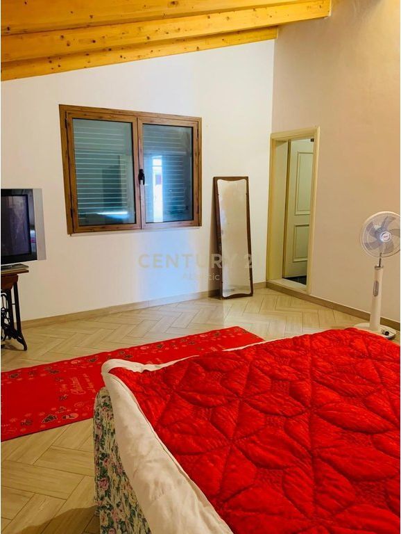 Two-storey villa for rent, in Porto Romano