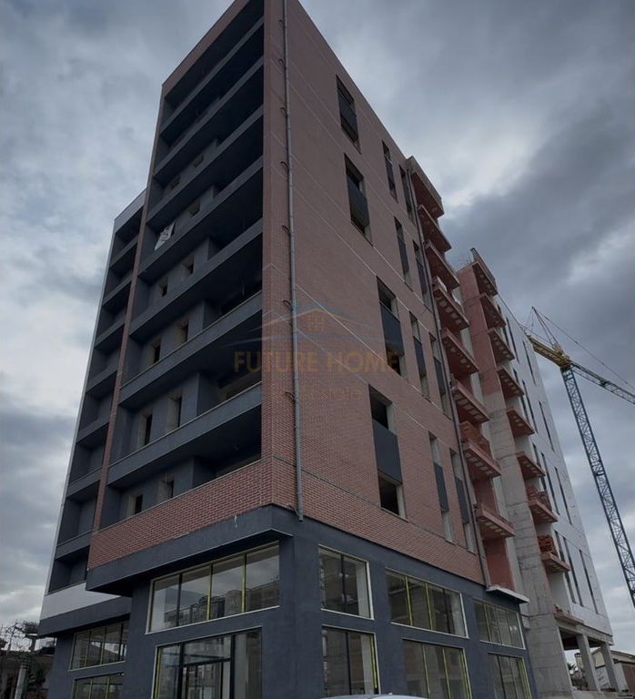 For sale, 1+1 Apartment Aviation Field, Tirana.