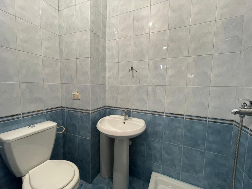 Ufficio in affitto in via Kavaja.