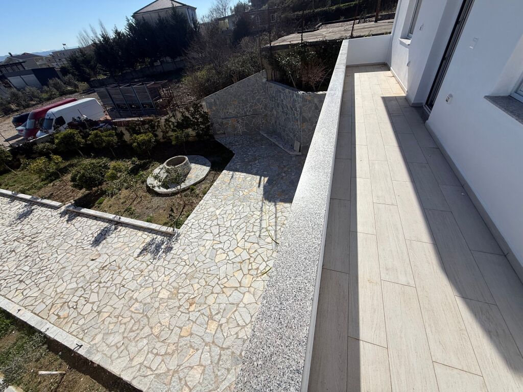 Piano villa in affitto vicino al centro ospedaliero