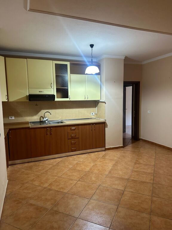 Appartamento 2+1 in affitto a Bllok