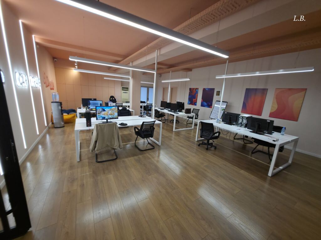 🏢 Ufficio in Affitto 220 m²