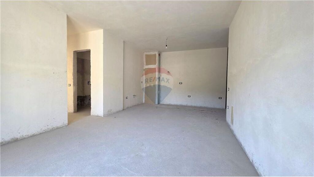 APPARTAMENTO 2+1+2 + GARAGE IN VENDITA – LUNGOMARE