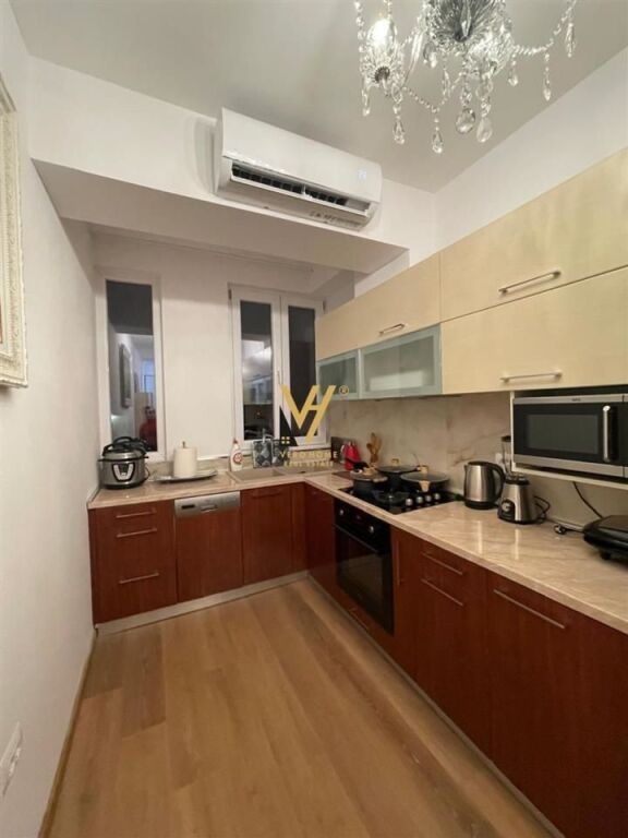 APARTMENT 1+1 FOR SALE IN BRRYLI 13,000,000 LEKE