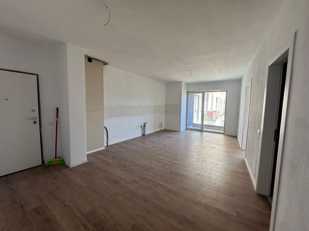 Shitet apartament 2+1+2 📍Rruga Jordan Misja afer Spak •Siperfaqja 111.7 m2 •Kati 2 me 2 ashensore •Cmimi 192.000 euro