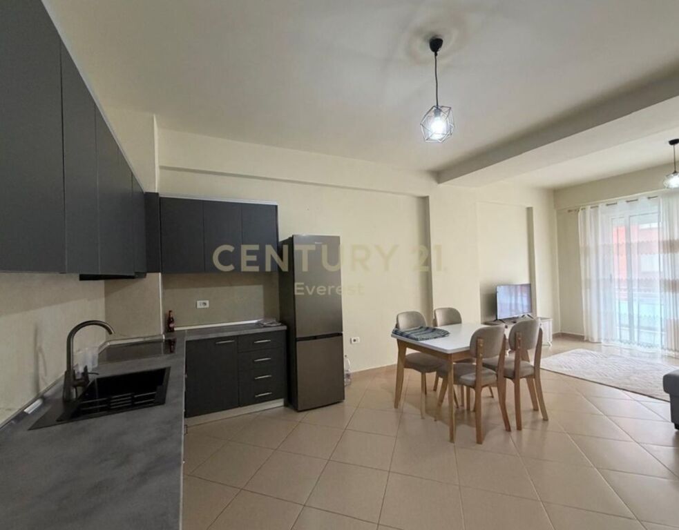 🏡 Apartament 2+1 për Qera