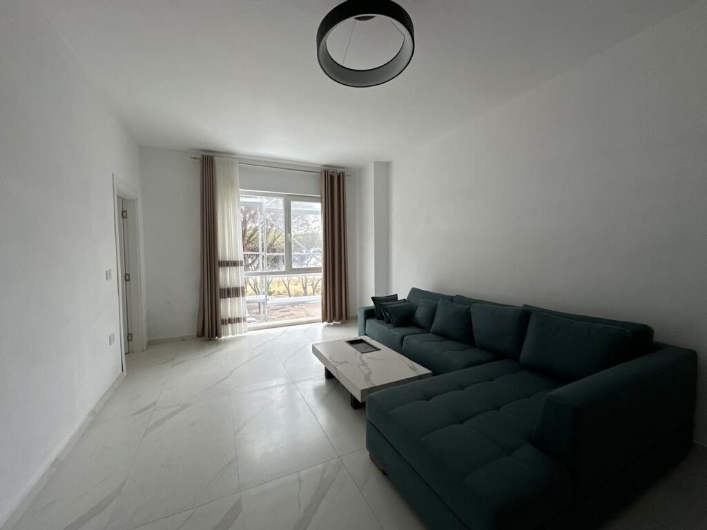 Apartament 2+1 për shitje — vijë e parë, pamje deti  Mali i Robit
