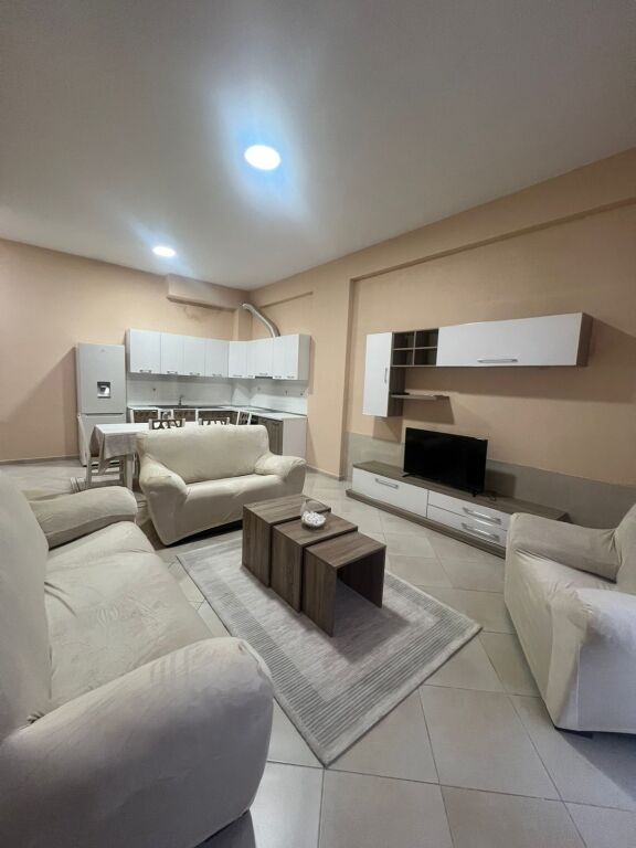 1+1, with veranda, furnished in Fresk, 400 thousand lek