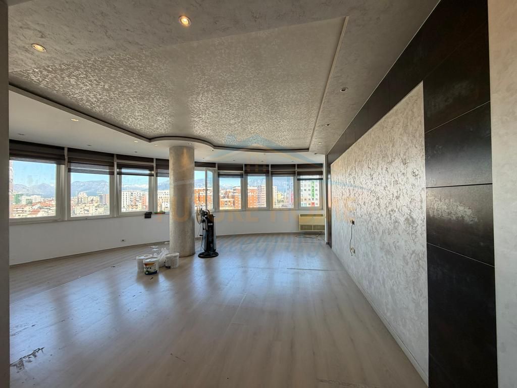For sale, Apartment 3+1+2, Unaza e Re, Tirana. 225,000 €, AL64261