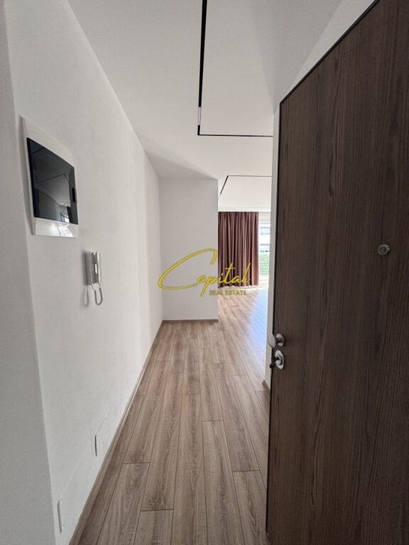 ZYRE ME QIRA 110 M2 KOMUNA E PARISIT 900 EURO