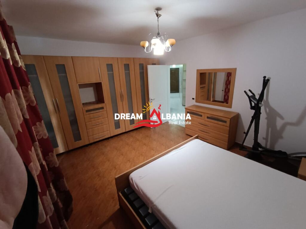 Ufficio vuoto in affitto in via Lidhja e Prizrenit vicino a Garda, Tirana (ID 42215485)