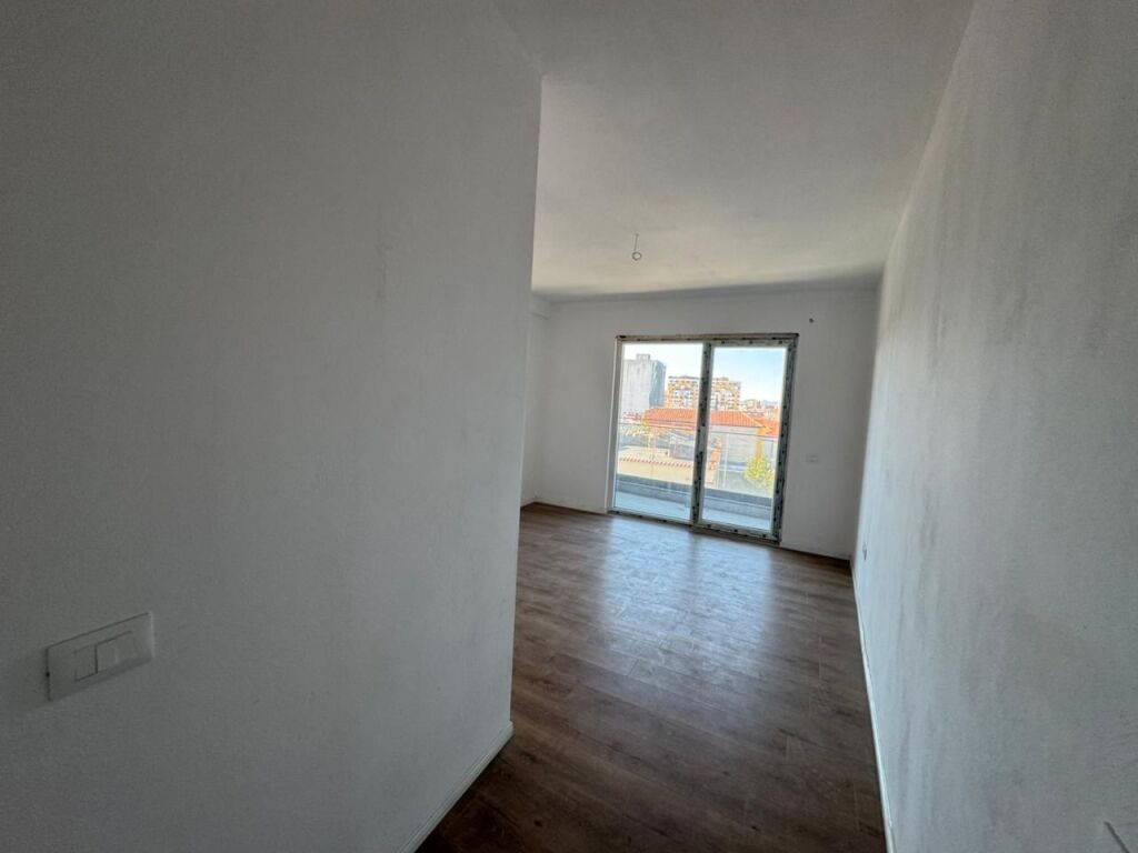 🏠 Appartamento 2+1+2 in vendita 📍 Via Jordan Misja💶 Prezzo: 192.000 €
