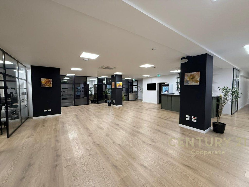 AFFITTO UFFICIO 583M² - PRESSO DELIJORGJI