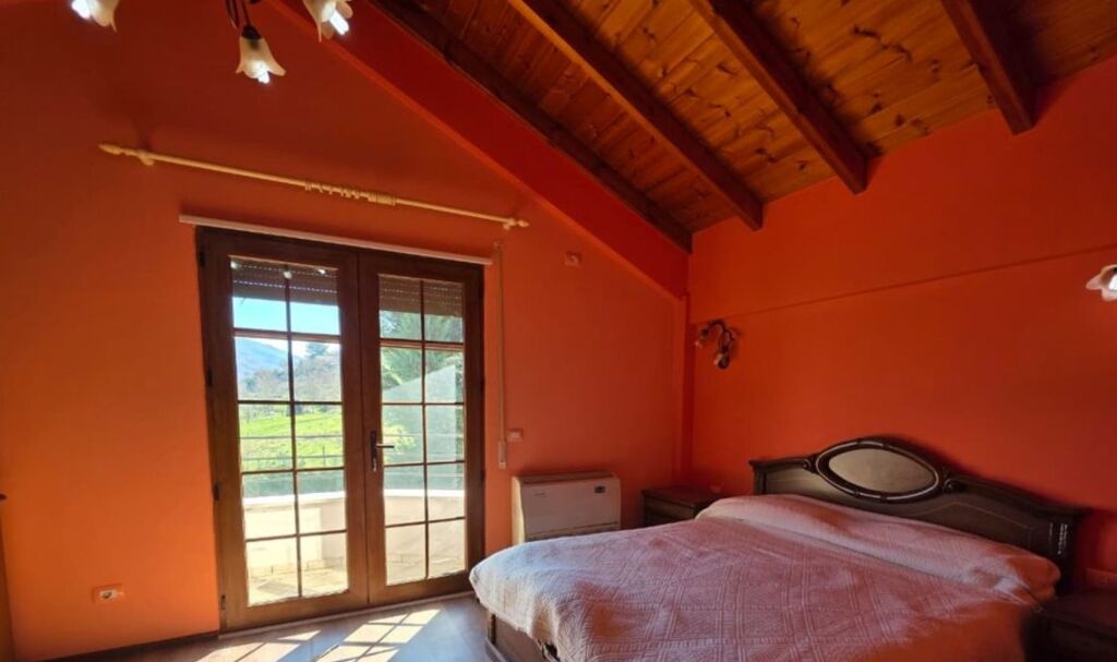 🏡 Villa con cortile in affitto
