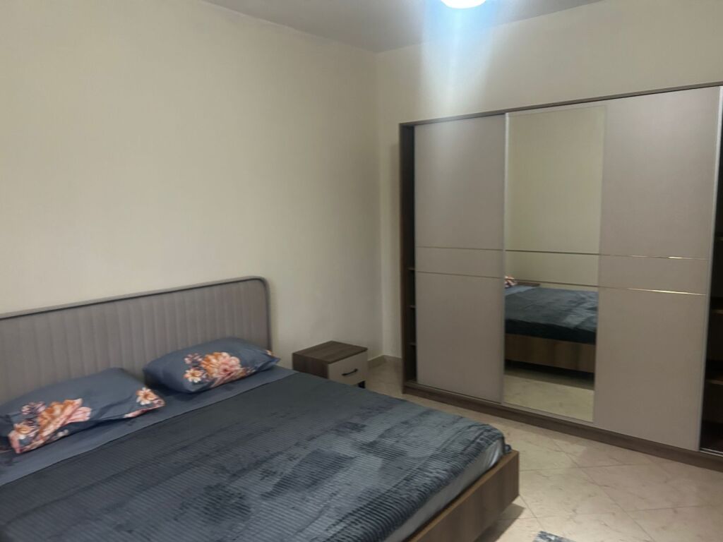 Jepet me Qera Super Ap 2+1+Parking Falas ,Casa Italia , Terminal 400 €uro