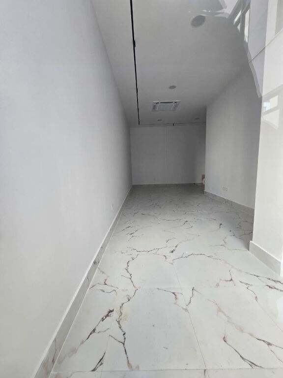 📌 Locale commerciale in affitto vicino al centro – Tirana