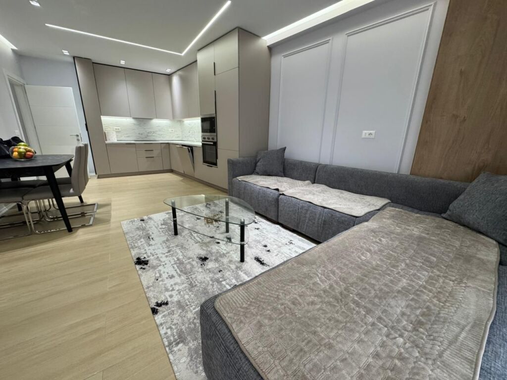🏠 Affittasi appartamento 2+1+2 📍 Via Jordan Misja, vicino a SPAK – Tirana💰 80.000 lek al mese