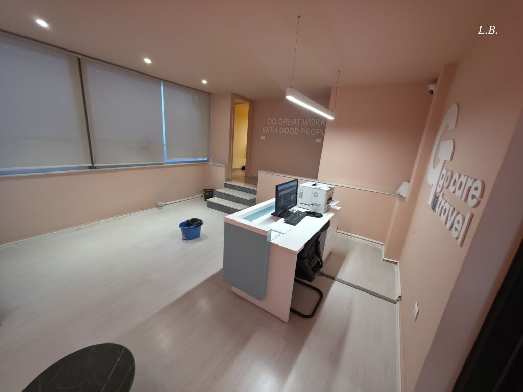 🏢 Ufficio in Affitto 220 m²