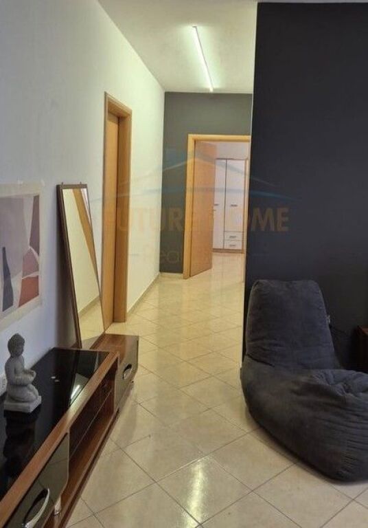 Affitto, Appartamento 2+1+2+Posto auto, Nuovo Anello, Tirana