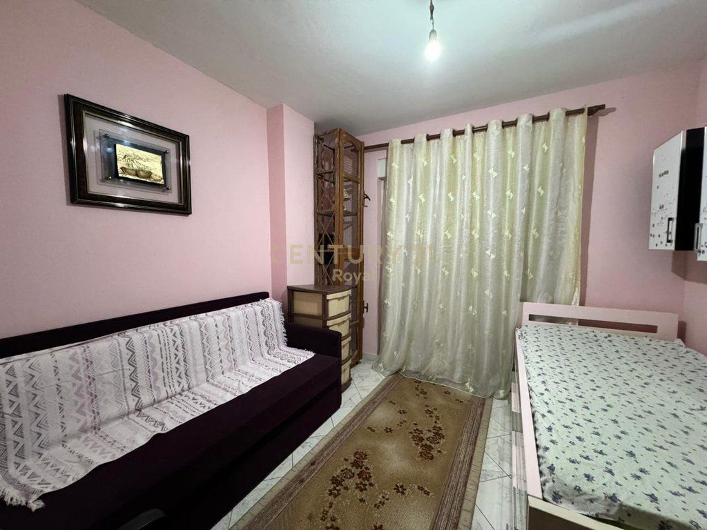 JEPET ME QERA APARTAMENT 2+1 TEK LIQENI I THATE