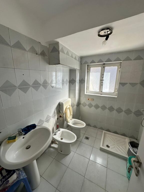 IN VENDITA APPARTAMENTO 2+1 PALAZZO DELLO SPORT, DURRES