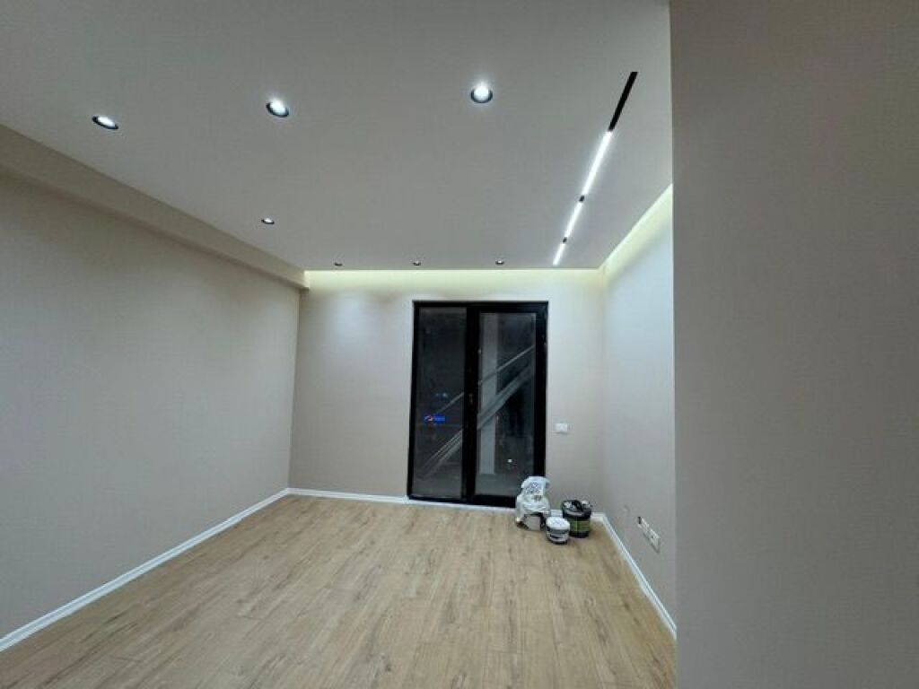 Apartment per zyre bosh I investuar Te vila l2 450€