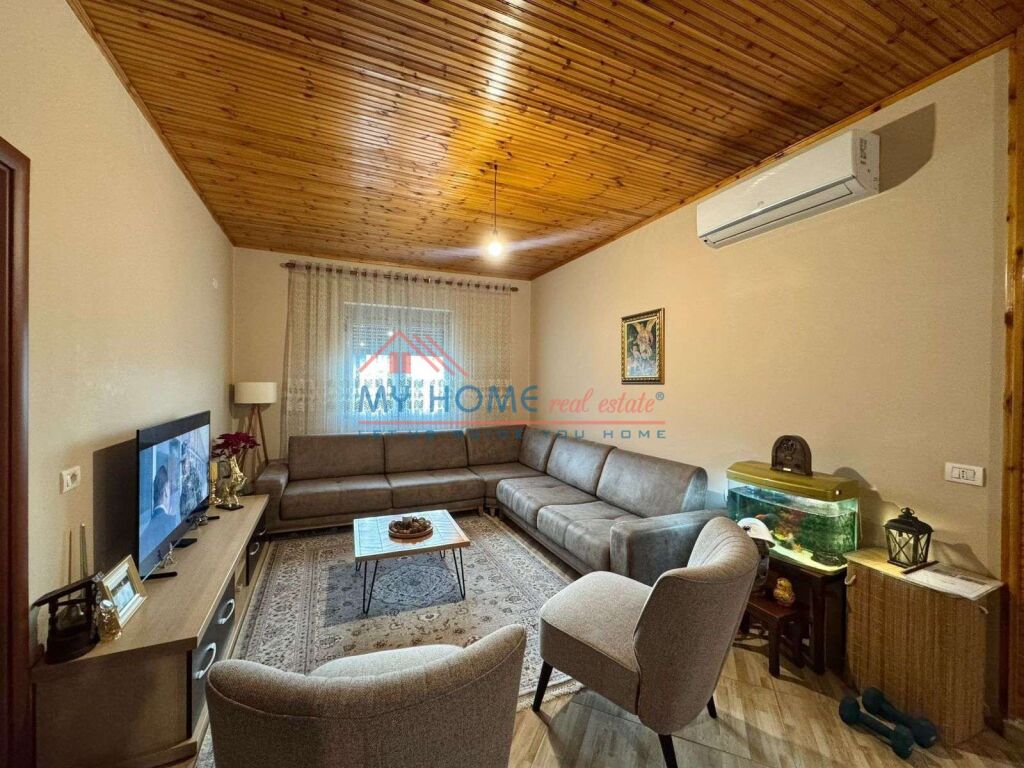 Apartment 3+1 for sale near the former Electric Market Tirana