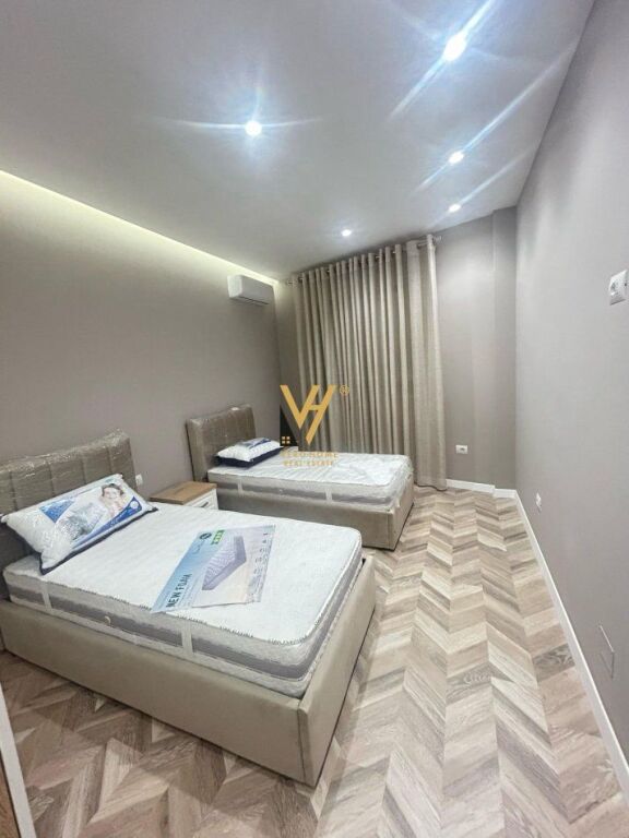 APPARTAMENTO+MONOLOCALE IN AFFITTO IN CENTRO 1.500 EURO
