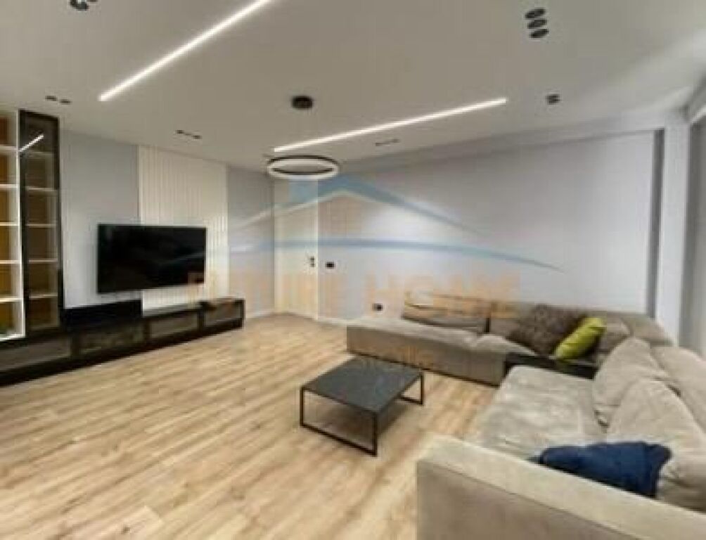 Rent, 2+1 Apartment at Myslym Shyri, near Kastrati Gas Station