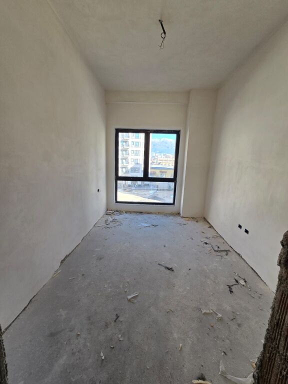 📌 Appartamento 2+1 in Vendita – Inizio del Nuovo Viale, Tirana