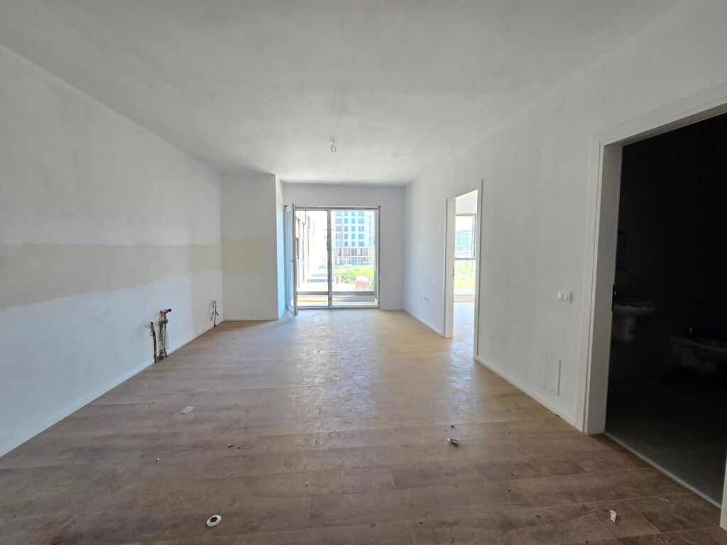 Appartamento 2+1+2 in vendita in Bulevardin e Ri, vicino all'ex Stazione Ferroviaria!