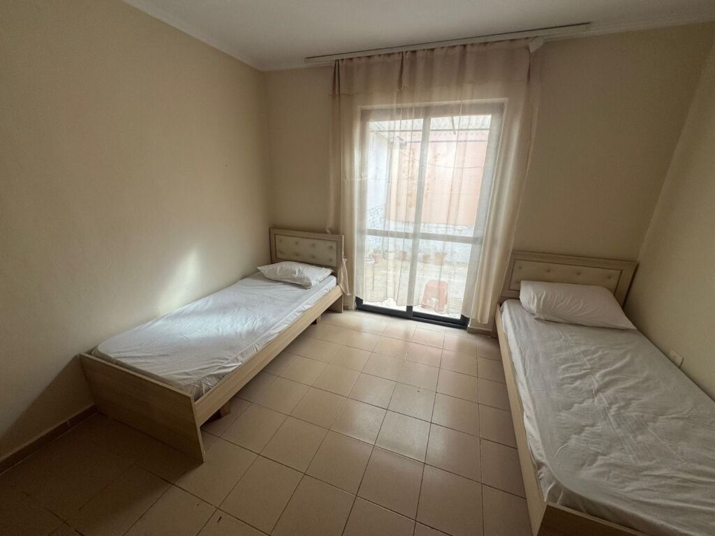 APARTAMENT ME QERA 3+1 RRUGA E DIBRES 55.000 LEKE