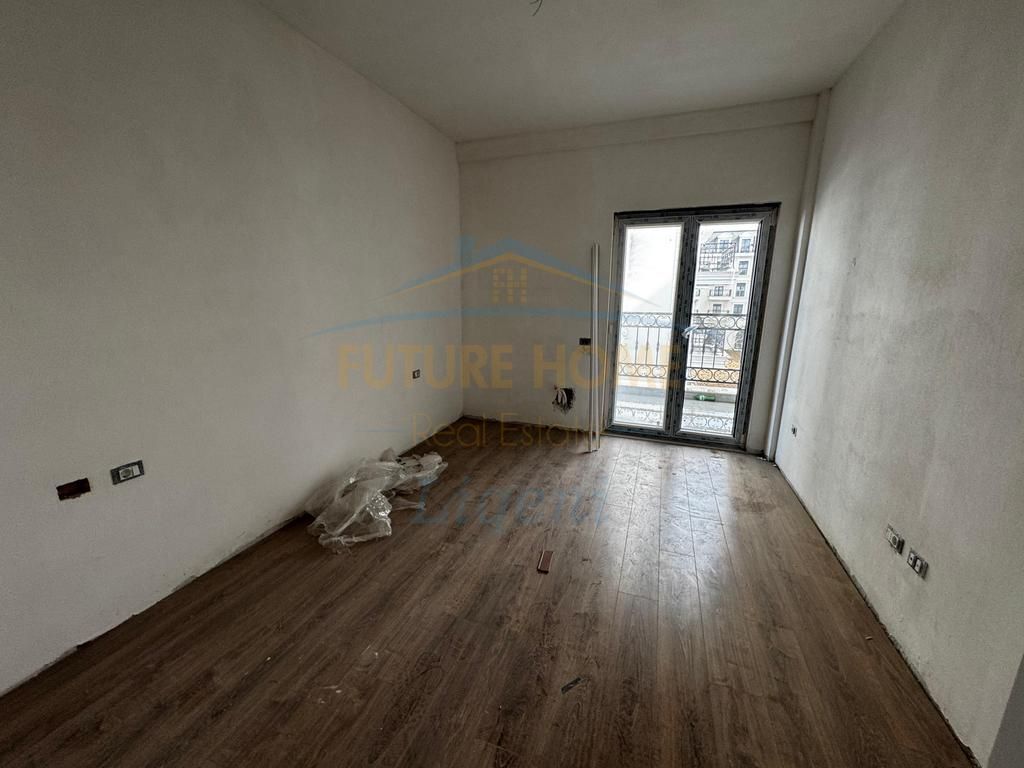 For sale, Apartment 1+1, Sauk, New Tirana Gate, Tirana.
