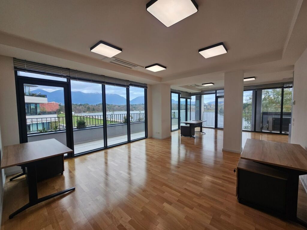 Lake View, Ufficio in affitto + 3 posti auto