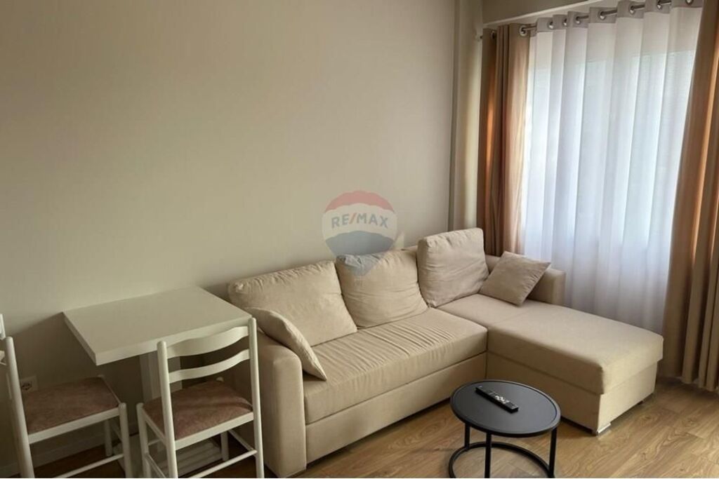 1+1 in affitto ad Astir