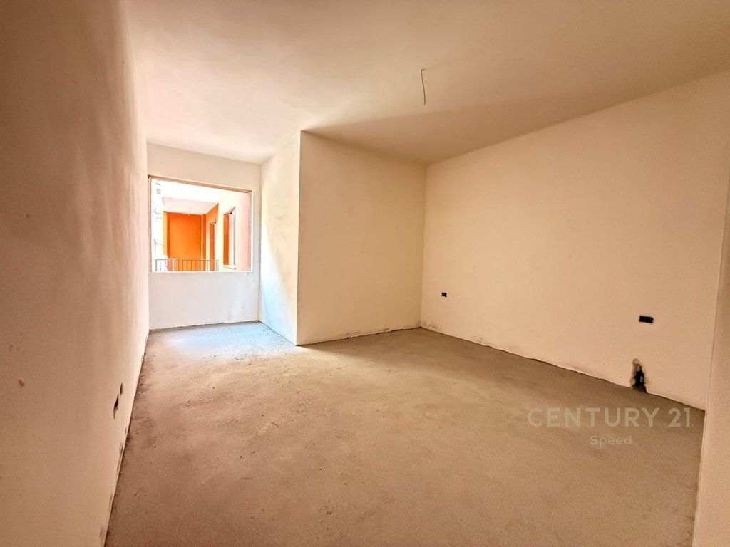 APARTMENT 1+1 IN SPACE CITY BUILDING COMPLEX IN PASKUQAN FOR SALE