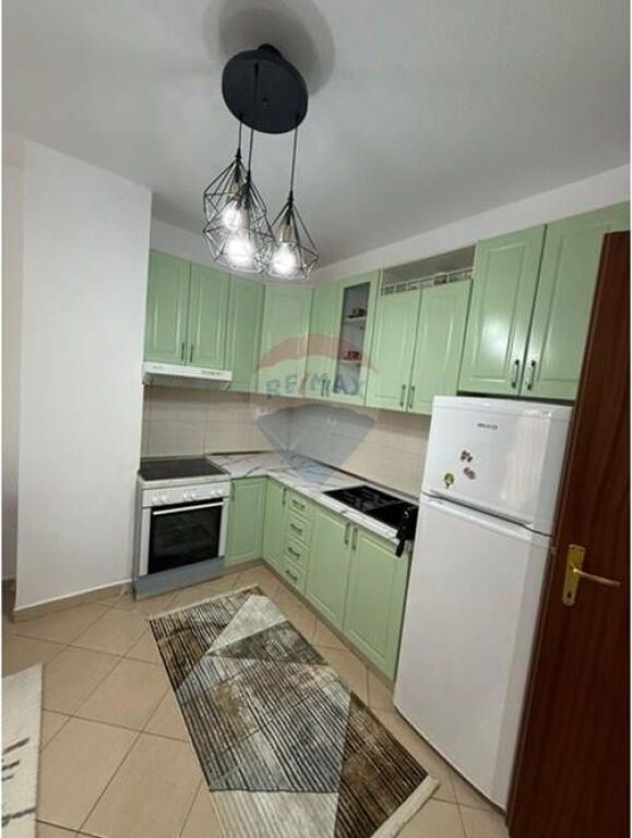 Shitet apartament 1+1 në Kompleksi Alb Adriatik