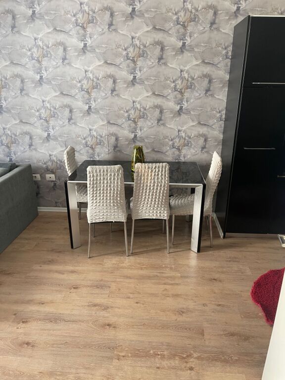 Jepet me Qira Apartament 2+1 – Misto Mame !