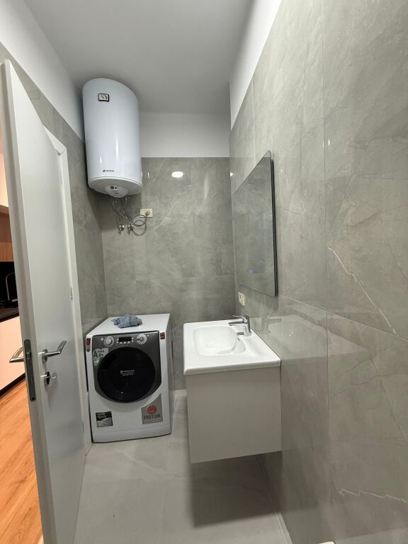 🏠Appartamento 2+1+Posto Auto in affitto 📍Residenza Golden Tower, Mine Peza ✨ Arredamento moderno 💶Prezzo: 1100€ Netto